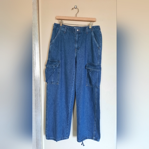 Levi's Classic Blue Flare Jeans with Cargo Pockets - Picture 1 of 8